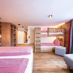 https://spielberghaus.saalbachhinterglemmhotels.com