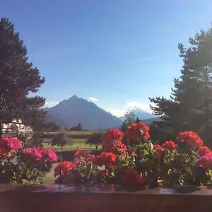 https://haus-angelika-bed-breakfast-innsbruck-igls.ischgl-hotels.net